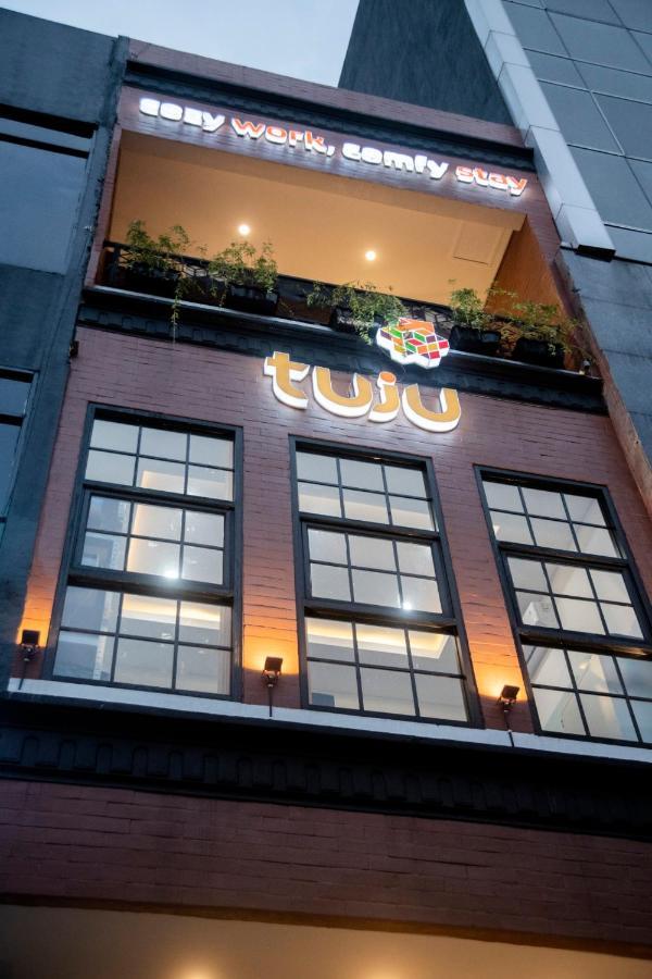 A Pousada Tuju Arteri Pods Jacarta Exterior foto